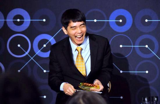 去年三月人机大战结束后的李世石