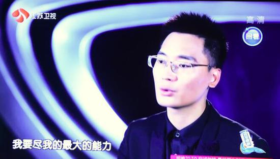 王峰在节目中挑战自我极限
