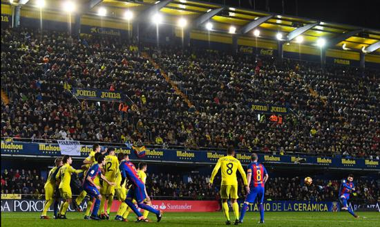 梅西90分钟任意球扳平