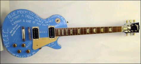 鲁尼的生日礼物被直接涂成了蓝色