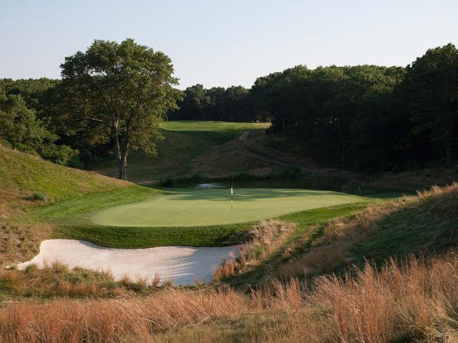 贝丝佩奇黑色球场