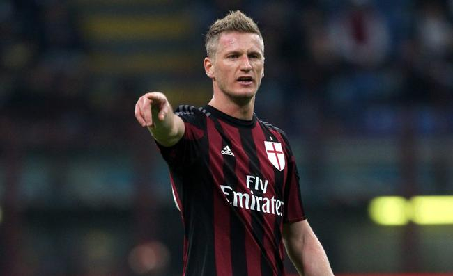 阿巴特成为米兰资历最老的球员