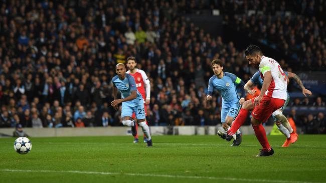 法尔考射丢点球