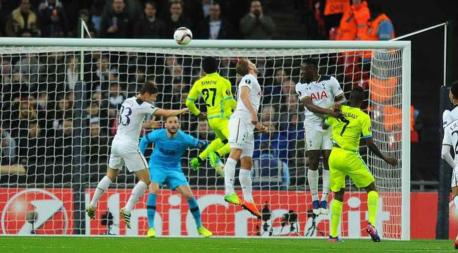 哈里-凯恩自摆乌龙