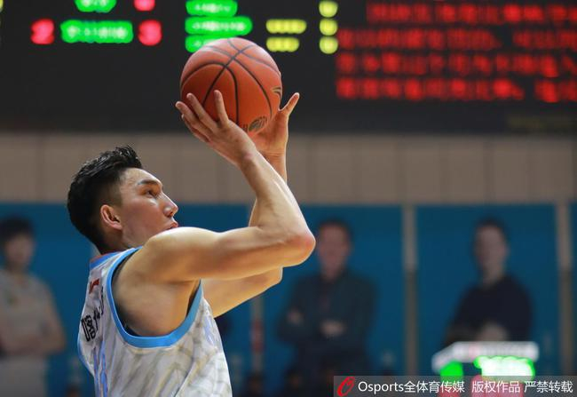 可兰白克出手三分