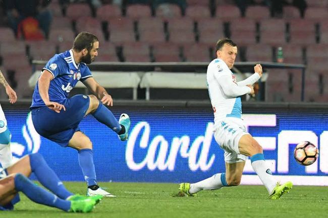 伊瓜因破门瞬间