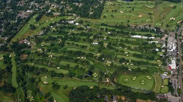 喏，你算算这个球场的标准杆是多少……（火石乡村俱乐部）