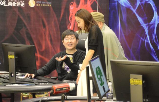 牌手们技术讨论