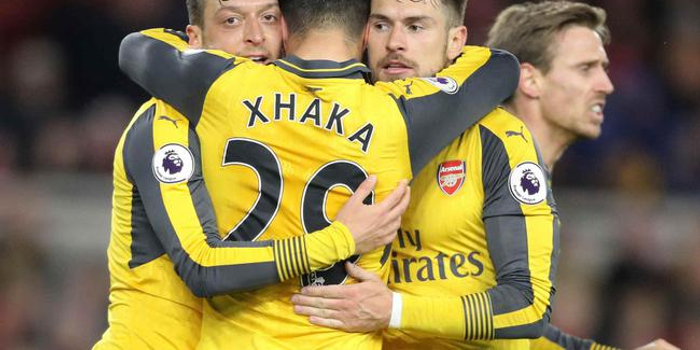 动图-厄齐尔凌空抽射破门