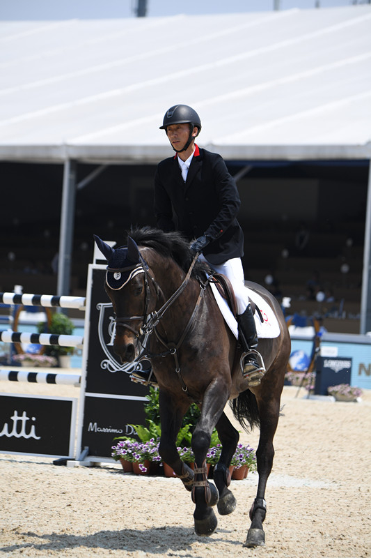 中国骑手额尔登·吉日嘎拉