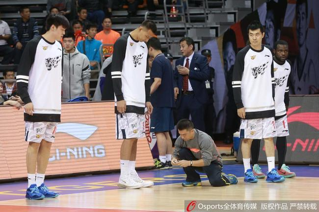 中国男篮现役第一人阿联属于耐克阵营