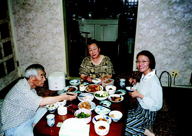 孔祥明与藤泽夫妇摄于老师家中