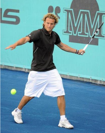 弗兰的姿势还是很帅的