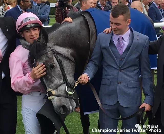 ▲图/Champions Series，‘寒冬腊月*’的骑师罗敦（左）