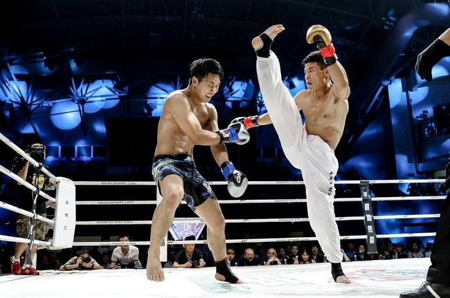 （图为“太极实战第一人韩飞龙”）