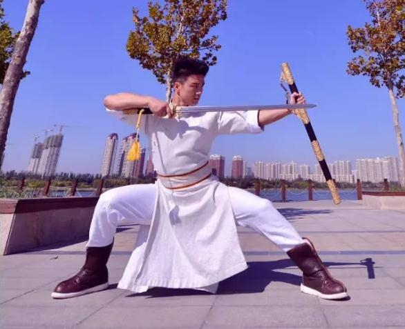 图为《峨眉传奇》传统武术小名家王延龙