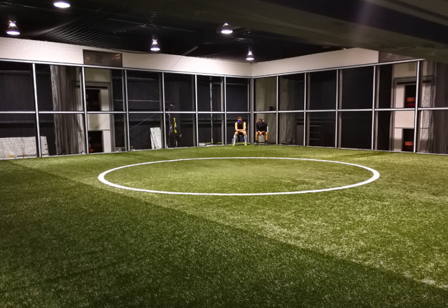 传说中喂球机，科研小组在做新实验