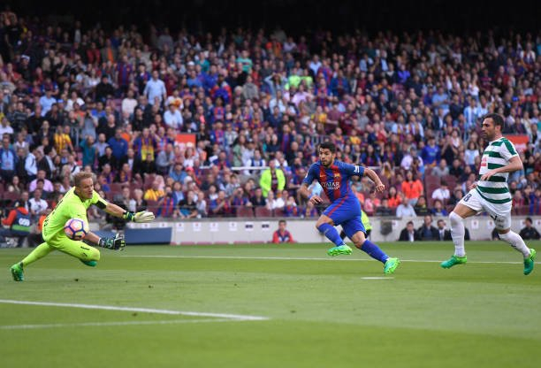 苏亚雷斯错失单刀