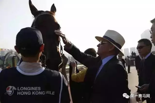 “步步友”与约翰摩亚