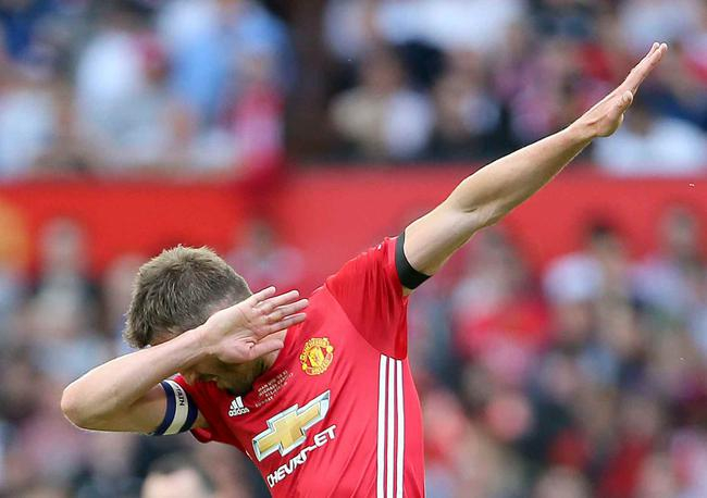 卡里克庆祝进球