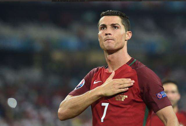 把C罗写进作文准错不了