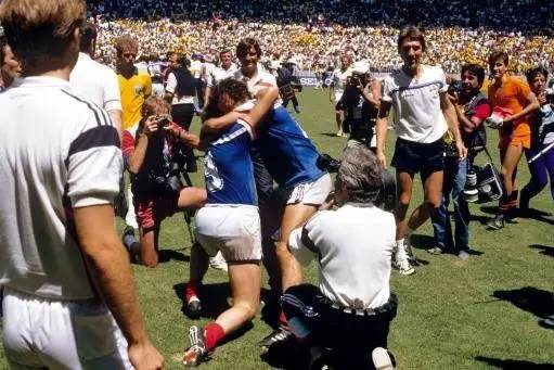 普拉蒂尼难掩激动