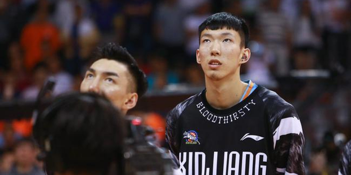 周琦在CBA3个赛季:2次盖帽王