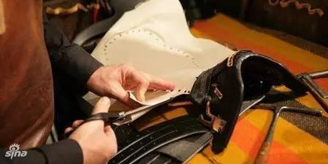 有些马鞍非常执着地延续着手工的传统