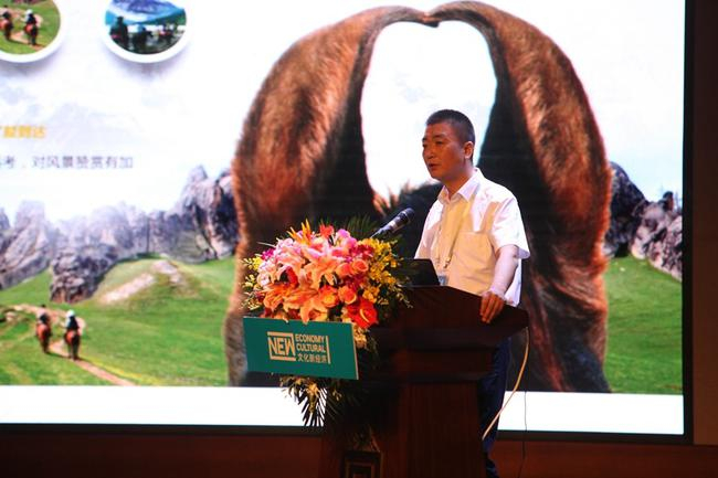 玛纳斯县县委宣传部部长王星雷先生发言