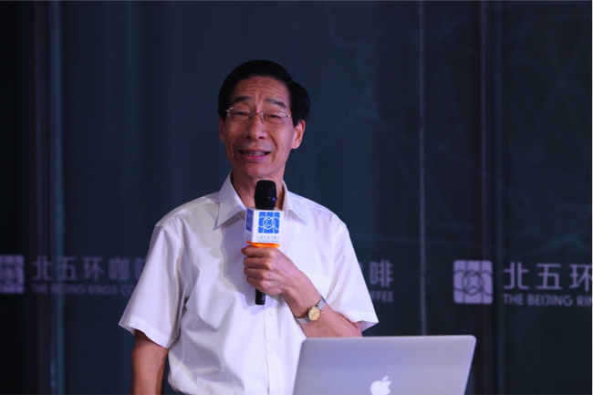 　　从“全民健身与奥运同行”口号的提出，到“8月8日全民健身日”的推动，从“全民健身计划纲要”到“全民健身国家战略”的推动，国家体育总局原副局长、现中国奥委会副主席冯建中现场分享其背后的故事。