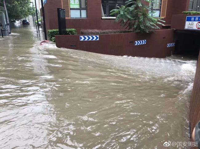 雨水进入车库