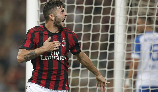 库特罗内庆祝进球