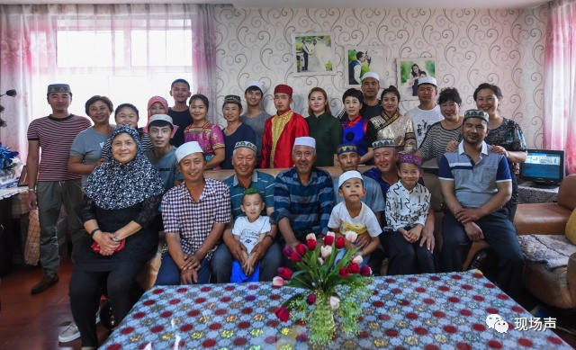 夏民山的家是由回族、汉族、蒙古族、达斡尔族、鄂温克族、满族6个民族组成的45口人大家族。