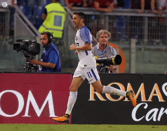 贝西诺庆祝进球