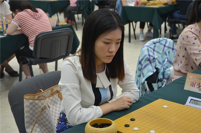 谢少博胜文兆仪