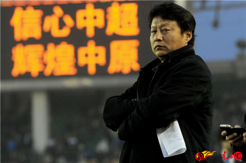 建业功勋教头唐尧东。