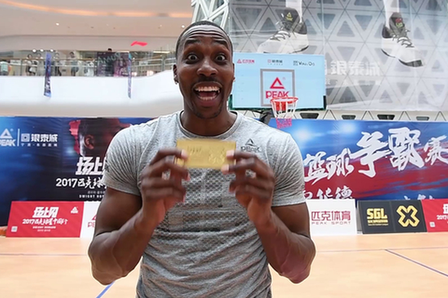 魔兽霍华德转投黄蜂