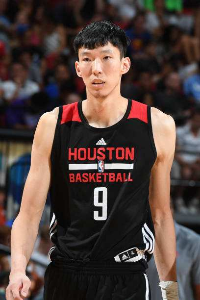 周琦签约休斯顿火箭