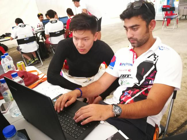 怪兽梦想车手曹卓东南亚F4首战豪夺三胜