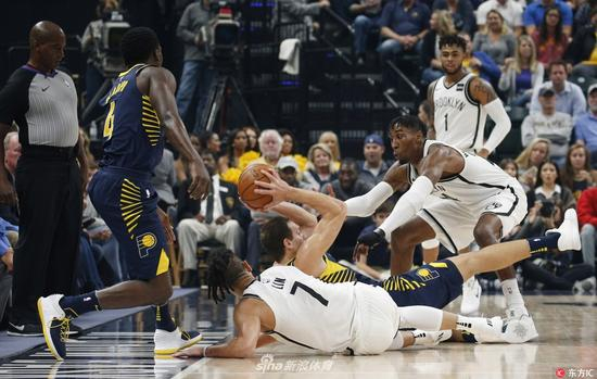 赛季首场比赛，林书豪就不幸遭遇重伤。