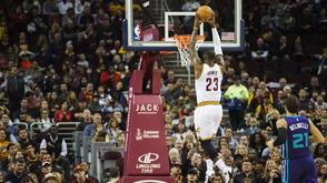 赛场中残暴瞬间