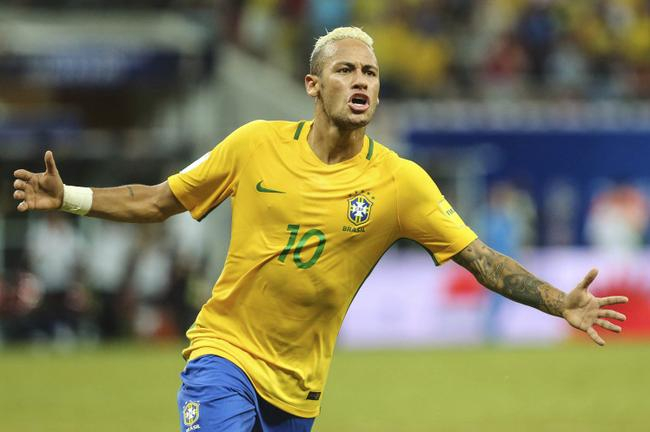 内马尔获得了与在巴西队类似的地位