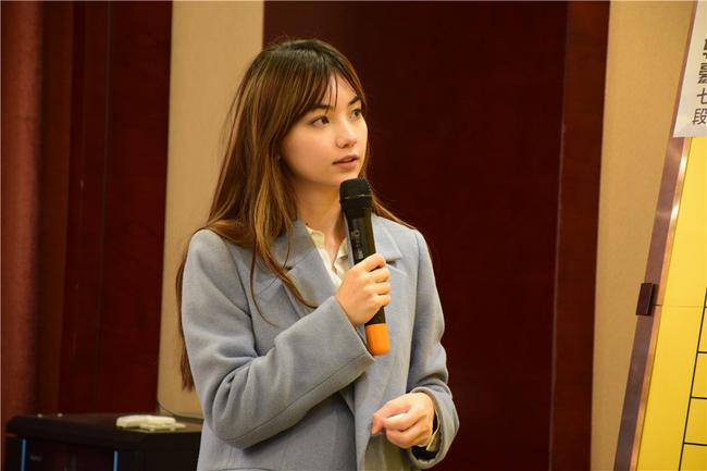 美女棋手黑嘉嘉