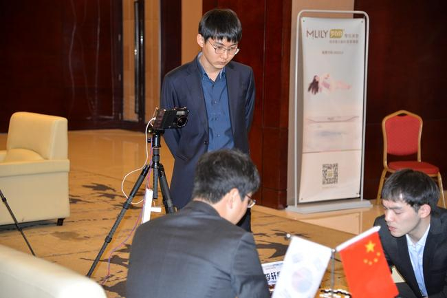 朴廷桓关注李轩豪朴永训对局