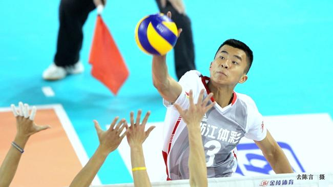 张景胤4号位进攻