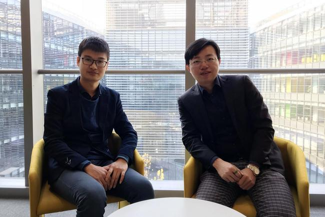 作者与余博士（右）畅聊三小时