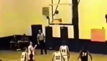 视频-为了投回家球而回不了家 进三分线是不可能的