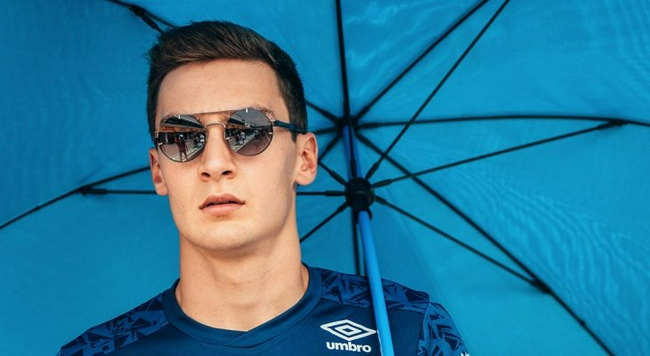 英国车手乔治-拉塞尔