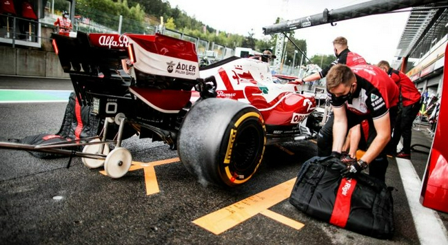 传阿尔法-罗密欧车队可能改用梅奔引擎