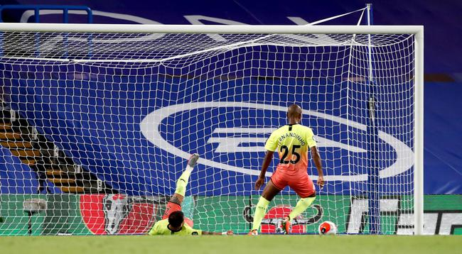 沃克尔门线解围